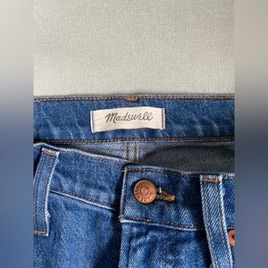 Madewell’s perfect vintage straight cropped jean